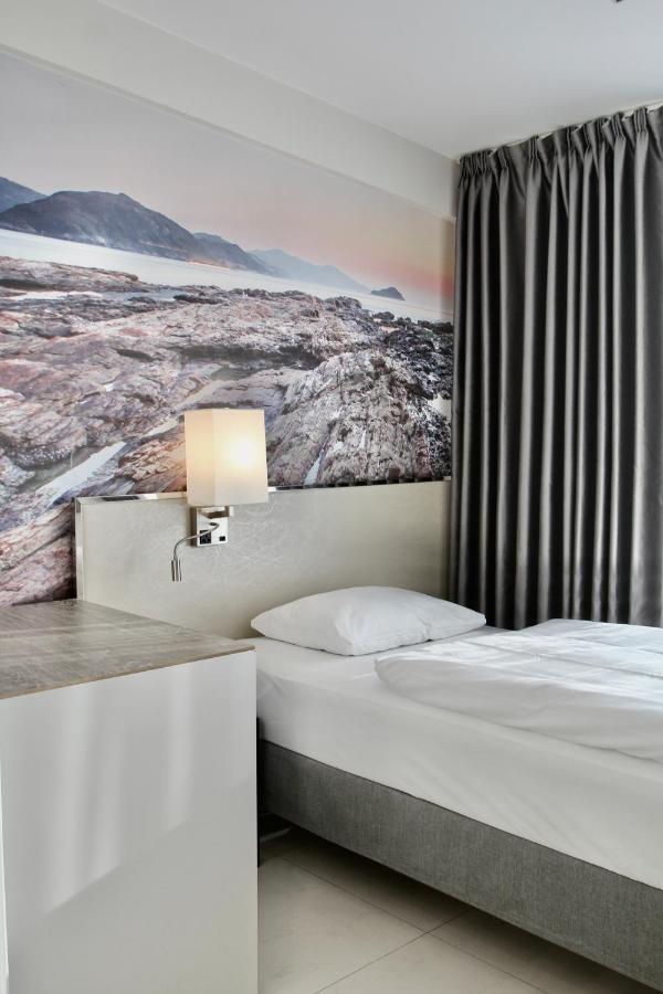 Super Stay Hotel, Осло Екстериор снимка